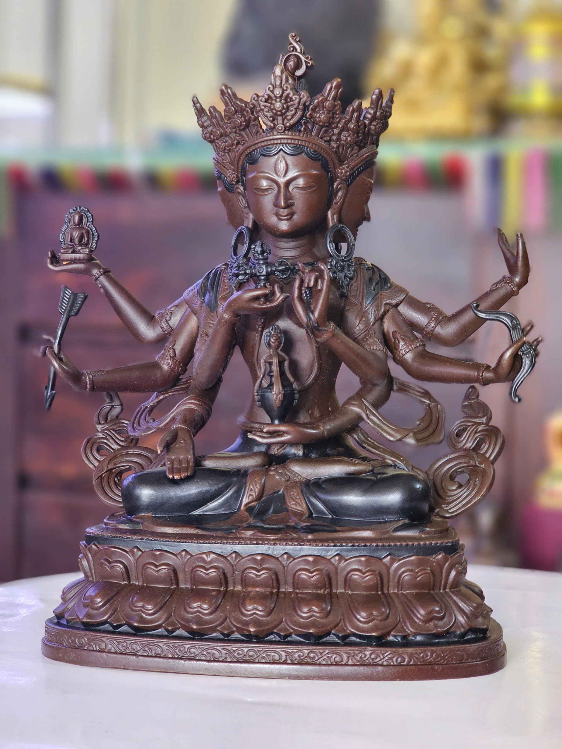 Tôn tượng Phật Đảnh Tôn Thắng